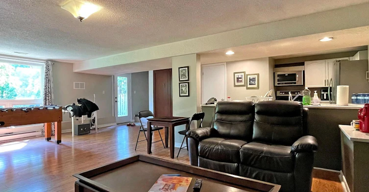 Lower-61 Garden Street, Whitby, ON, L1N 9E7 - 9
