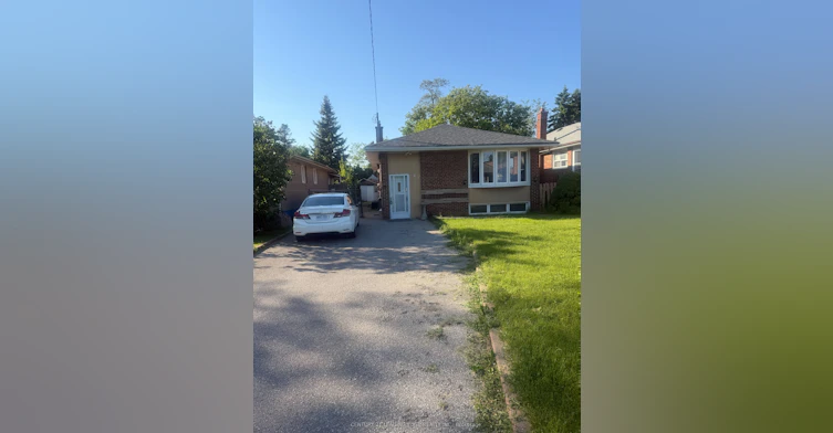 Main-62 Lombardy Crescent, Toronto, ON, M1K 4N9