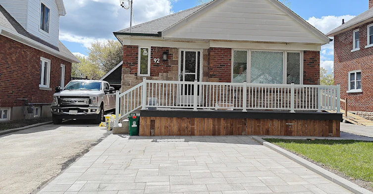 Upper-92 Cadillac Avenue S, Oshawa, ON, L1H 5Z2
