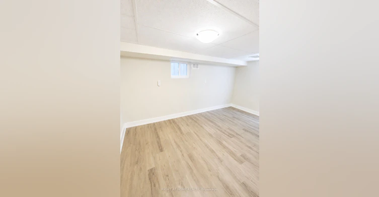 869 Grenoble Boulevard, Pickering, ON, L1W 1T7 - 12
