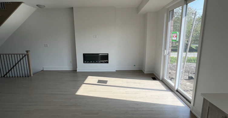 8 Sobczak Drive, Whitby, ON, L1N 0N3 - 2