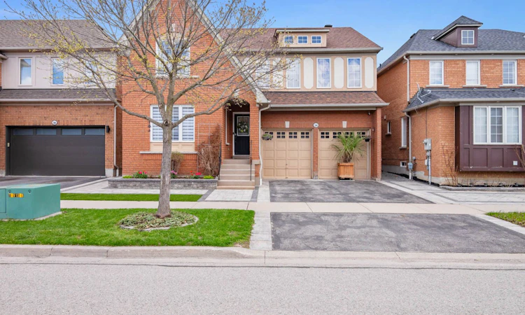 54 Morland Crescent