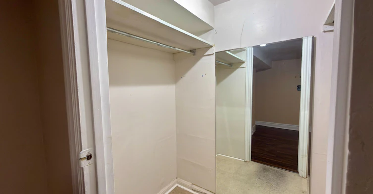 Lower Unit 1-86 Lesmount Avenue, Toronto, ON, M4J 3V9 - 7