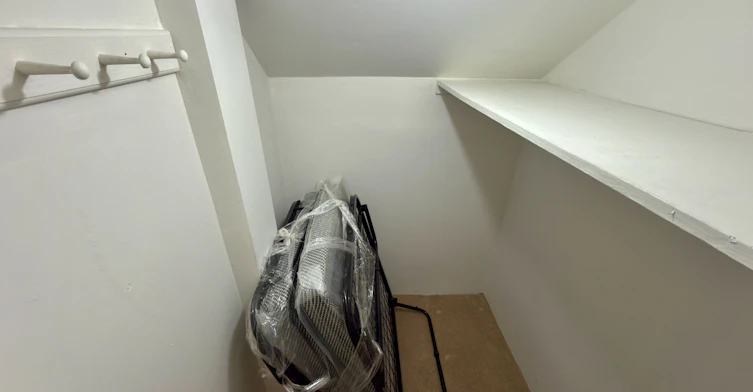 Lower Unit 1-86 Lesmount Avenue, Toronto, ON, M4J 3V9 - 4