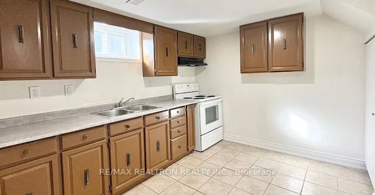 Bsmt-746 Phillip Murray Avenue, Oshawa, ON, L1J 1J3 - 3