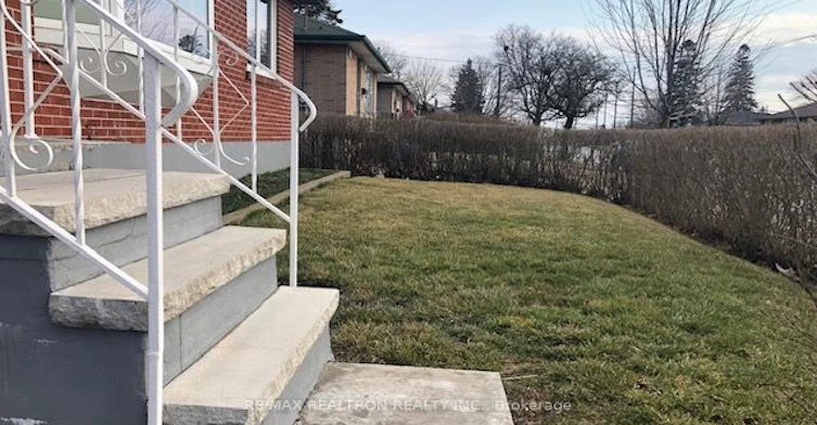 Bsmt-746 Phillip Murray Avenue, Oshawa, ON, L1J 1J3 - 2