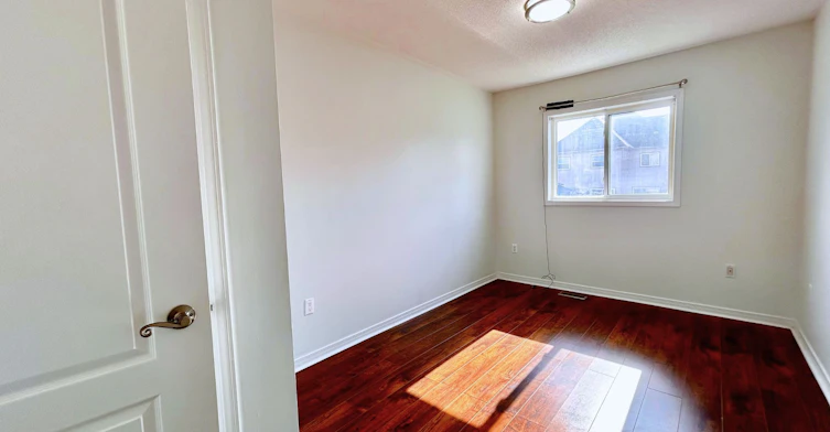 28 Millburn Drive, Clarington, ON, L1C 5L6 - 23