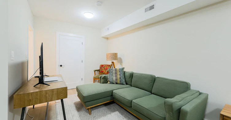 303-628 Danforth Avenue, Toronto, ON, M4K 1R3 - 4