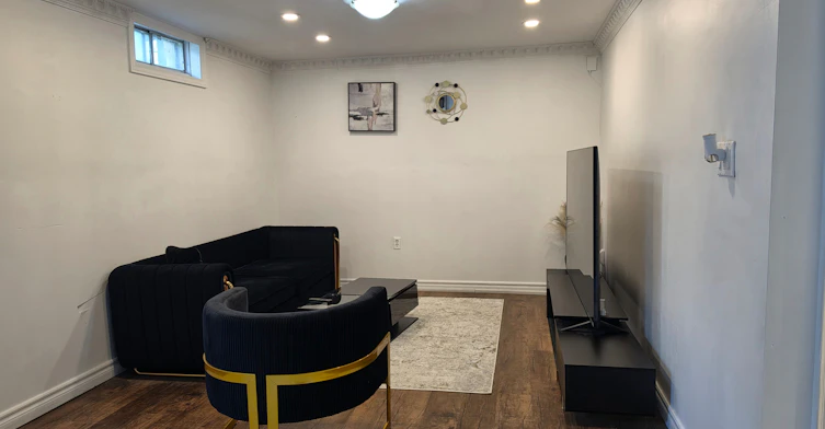 Lower-66 Overlord Crescent, Toronto, ON, M1B 4P2 - 3