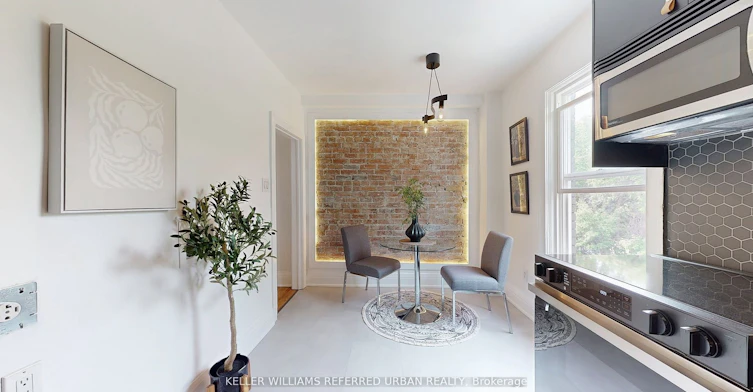 Upper-266 Highfield Road, Toronto, ON, M4L 2V5 - 11