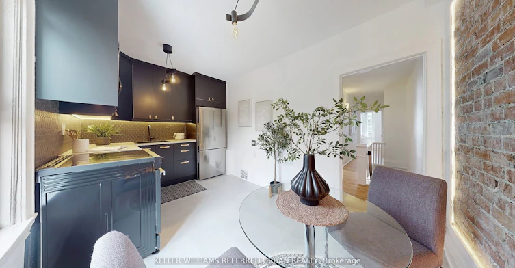 Upper-266 Highfield Road, Toronto, ON, M4L 2V5 - 10