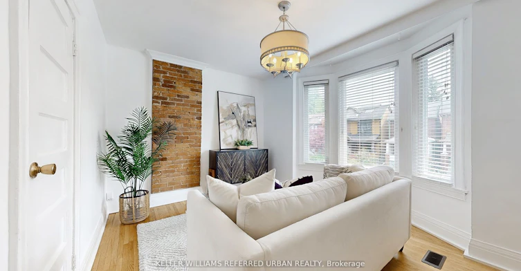 Upper-266 Highfield Road, Toronto, ON, M4L 2V5 - 7
