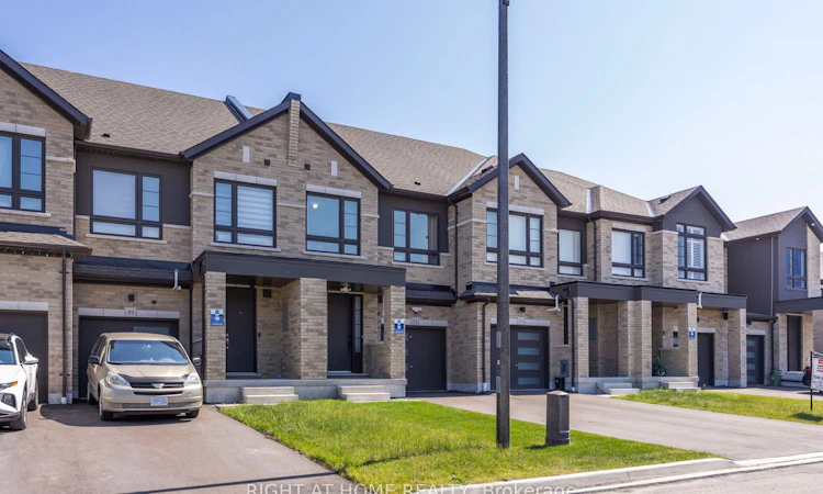 51 Peter Hogg Court
