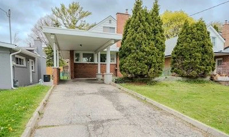 38 Deerfield Road