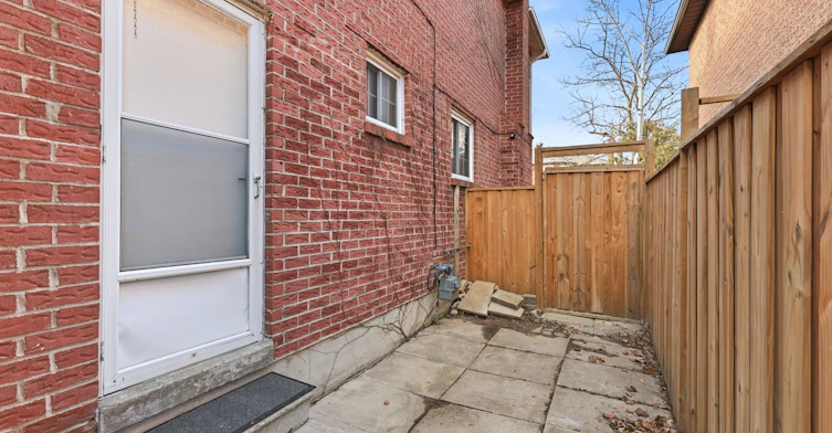 BSMT-584 Strouds Lane, Pickering, ON, L1V 4S6 - 24