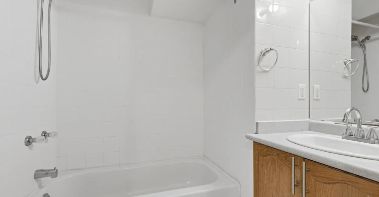 BSMT-584 Strouds Lane, Pickering, ON, L1V 4S6 - 13