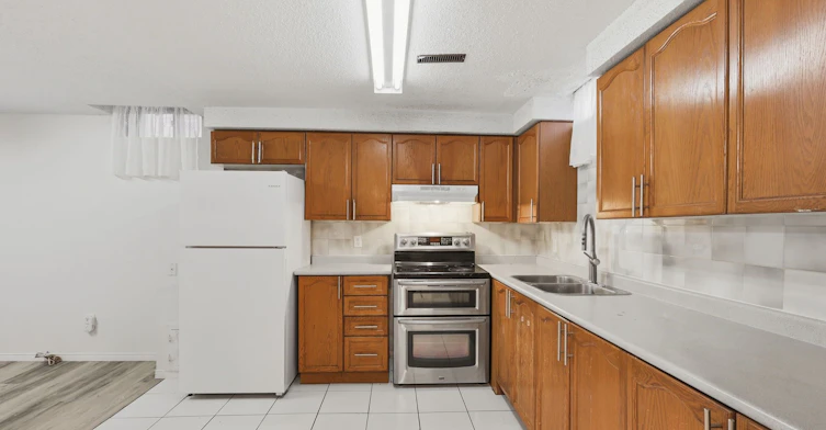 BSMT-584 Strouds Lane, Pickering, ON, L1V 4S6 - 11