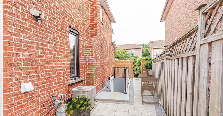 Bsmt-33 Durness Avenue, Toronto, ON, M1B 4W4 - 3