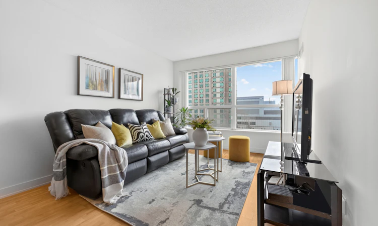 908-38 Lee Centre Drive