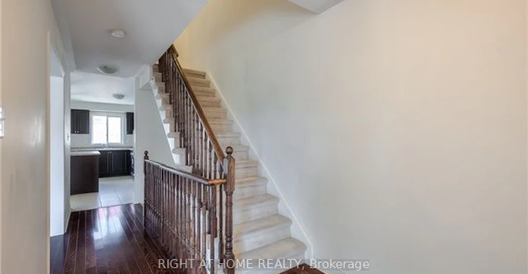 10 Wilkes Crescent, Toronto, ON, M1L 0B3 - 6