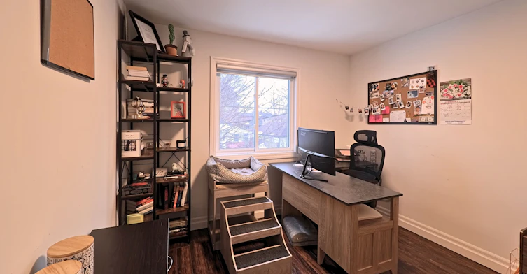 94 Meighen Avenue, Toronto, ON, M4B 2H7 - 14