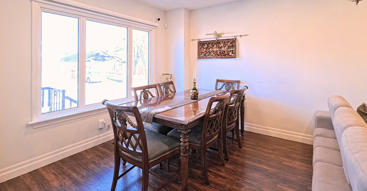 94 Meighen Avenue, Toronto, ON, M4B 2H7 - 4