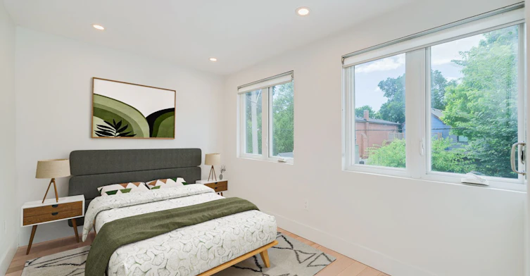 37 Craven Road, Toronto, ON, M4L 2Z4 - 16