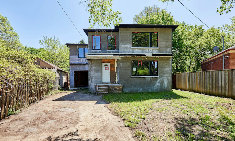 213 Phyllis Avenue