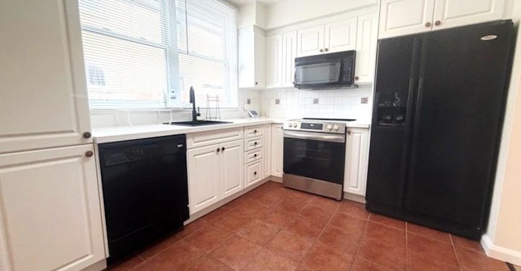 92 Guildwood Parkway, Toronto, ON, M1E 1P3 - 4