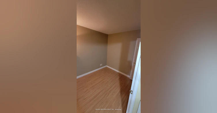 1216-11 Lee Centre Drive, Toronto, ON, M1H 3J5 - 8