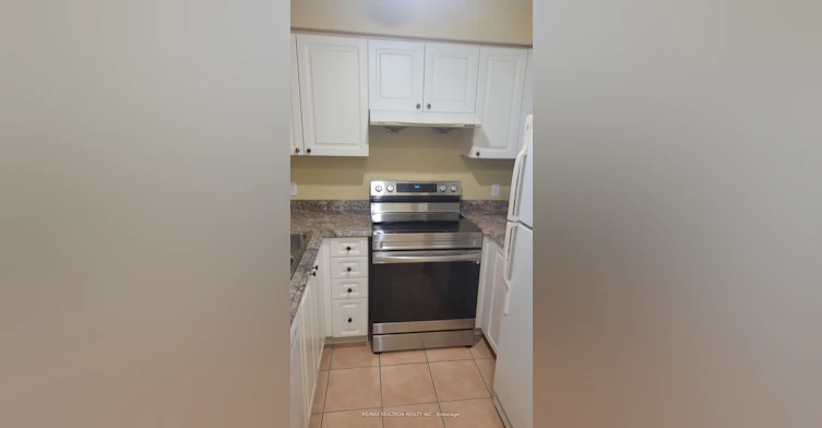 1216-11 Lee Centre Drive, Toronto, ON, M1H 3J5 - 5