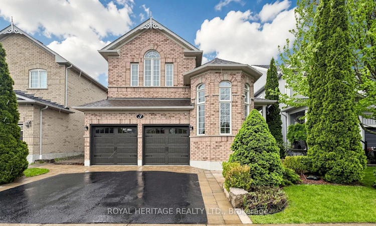 3 Kinross Avenue
