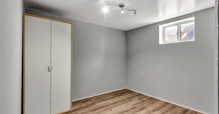 Bsmt-90 Santamonica Boulevard, Toronto, ON, M1L 4H5 - 12