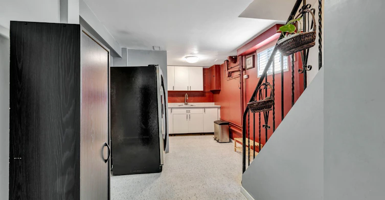 Bsmt-90 Santamonica Boulevard, Toronto, ON, M1L 4H5 - 7
