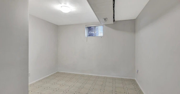 Bsmt-90 Santamonica Boulevard, Toronto, ON, M1L 4H5 - 11