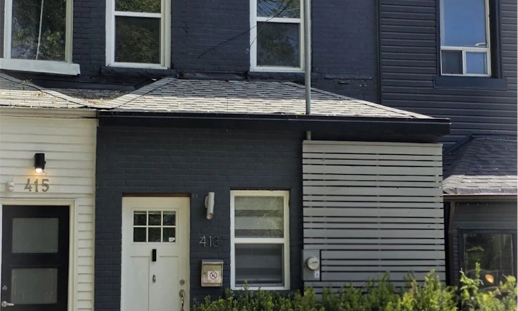 413 Leslie Street