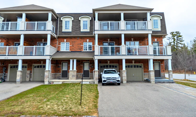 1518 Shepway Mews