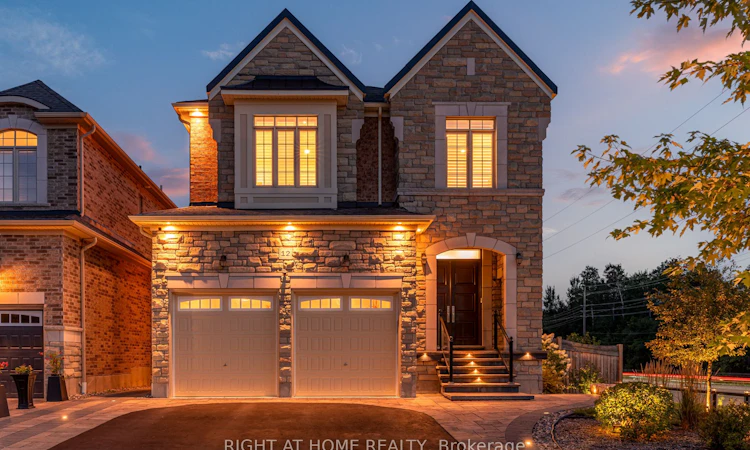 12 Labriola Court