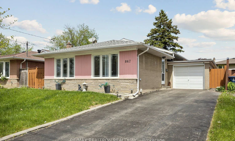 867 Scarborough Golf Clu Road