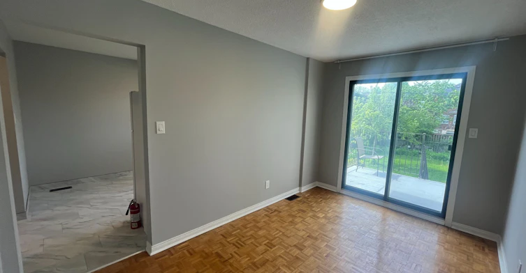 Main-222 Mortimer Avenue, Toronto, ON, M4J 2C5 - 4