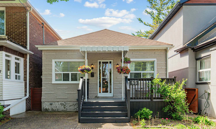 65 Wallington Avenue