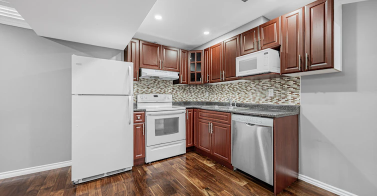 LOWER-98 Erskine Drive, Clarington, ON, L1B 1G9 - 12