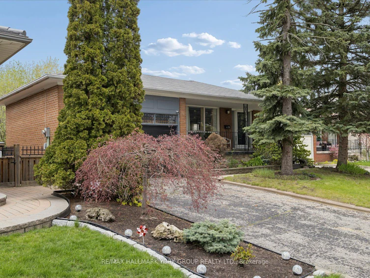 30 Briarbluff Avenue, Toronto, ON, M1E 3H3 - 3