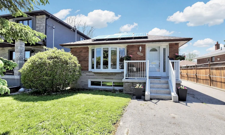 50 Elinor Avenue