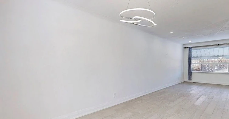 Main-11 Dalehurst Ave Avenue, Toronto, ON, M1G 2X6 - 5