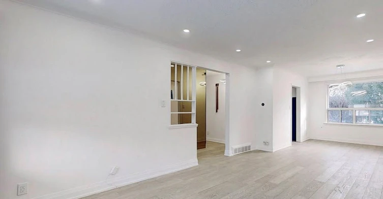 Main-11 Dalehurst Ave Avenue, Toronto, ON, M1G 2X6 - 2