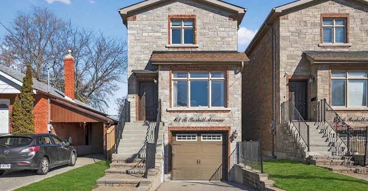 61B Bexhill Avenue, Toronto, ON, M1L 3B7 - 2