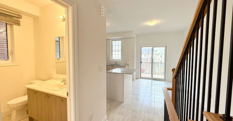 11 Franklin Avenue, Toronto, ON, M1C 1N8 - 8