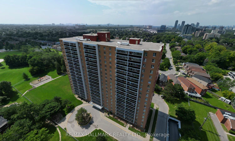 310-270 Palmdale Drive
