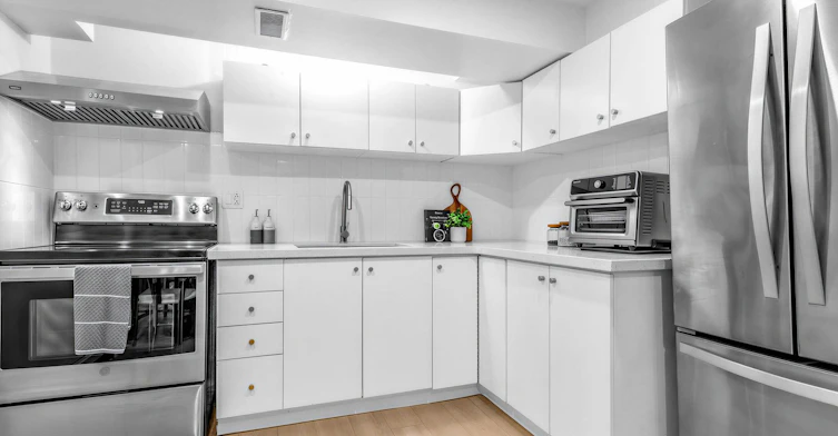 Lower Level-1045 Pharmacy Avenue, Toronto, ON, M1R 2G8